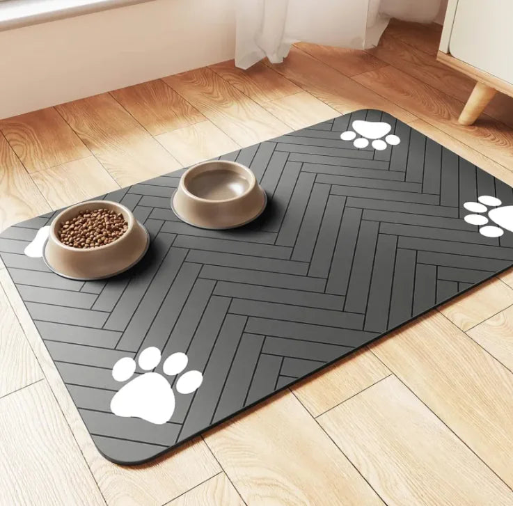 SplashGuard Non-Slip Pet Feeding Mat