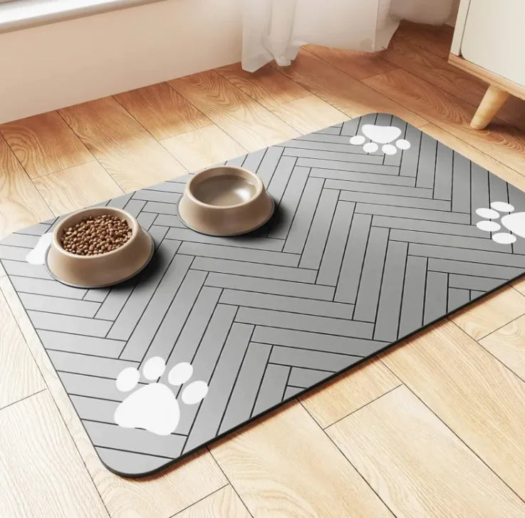 SplashGuard Non-Slip Pet Feeding Mat